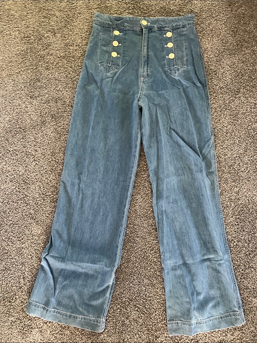 High-Rise Blue Wide-Leg Jeans with Decorative Buttons